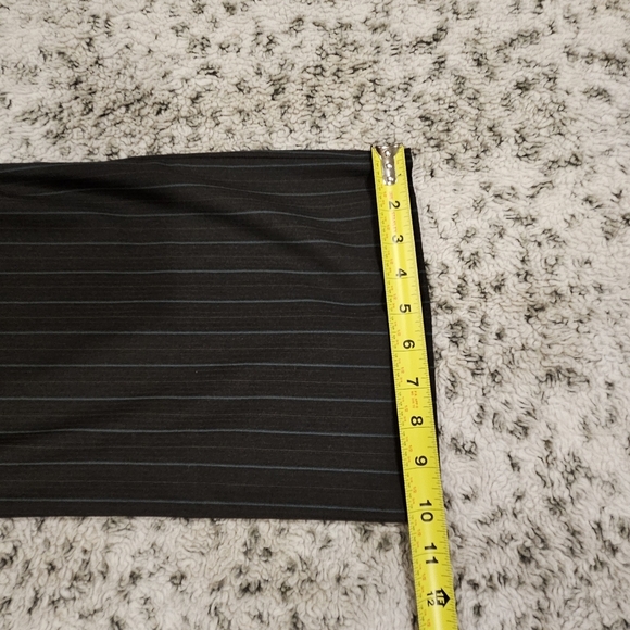 Chico's SZ 3/16 Flat Front Straight Leg Gray W/Blue Pinstripe Stretch Trouser - Picture 9 of 11